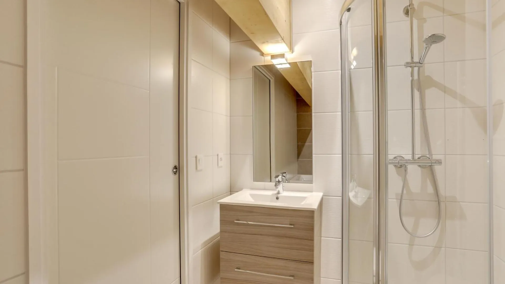 Apartment Appartement Chatel, 3 Pieces, 6 Personnes - Fr-1-200-338